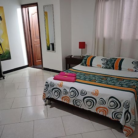 Casablanca Hostel Cali B&B ภายนอก รูปภาพ