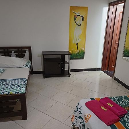 Casablanca Hostel Cali B&B ภายนอก รูปภาพ