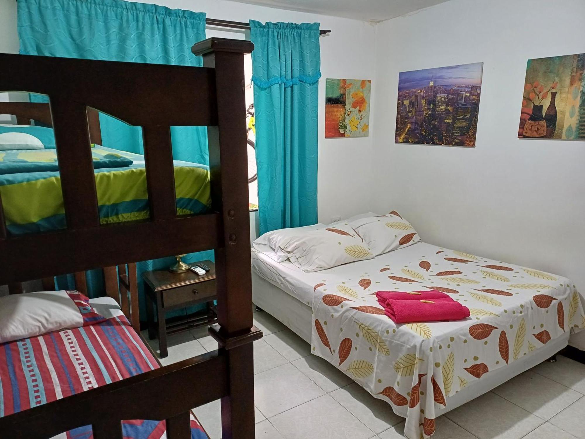 Casablanca Hostel Cali B&B ภายนอก รูปภาพ