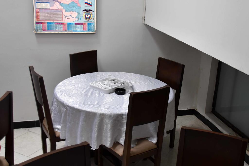 Casablanca Hostel Cali B&B ภายนอก รูปภาพ